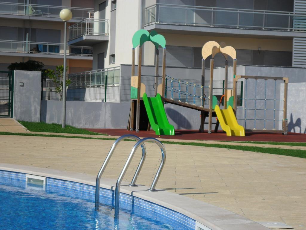 Alojamentos Campo & Mar-T2 Com Piscina São Martinho do Porto Exterior foto