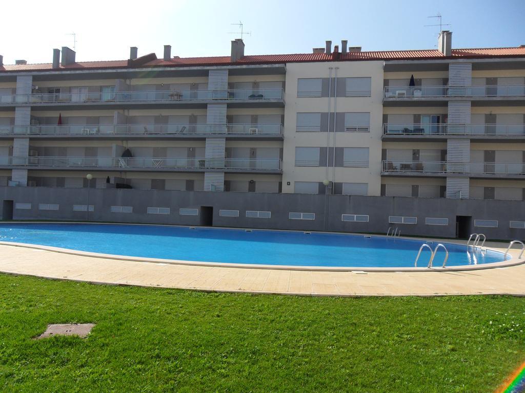 Alojamentos Campo & Mar-T2 Com Piscina São Martinho do Porto Exterior foto