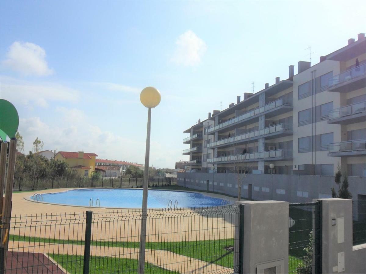 Alojamentos Campo & Mar-T2 Com Piscina São Martinho do Porto Exterior foto